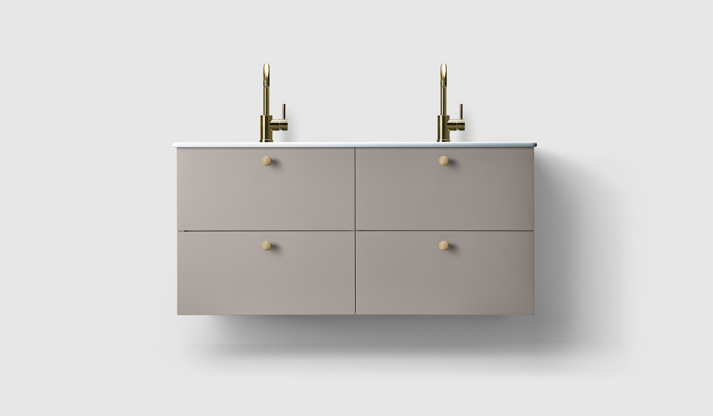 H3/120 - Warm Grey - Porcelain - A2.01 Brass